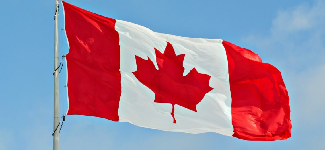 Drapeau du Canada Le drapeau canadien Drapeau national du Canada Drapeau de  table Masque protecteur Drapeau rouge et blanc Drapeau feuille d'érable -   France